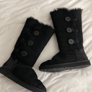 UGG Women’s size 8 color Black